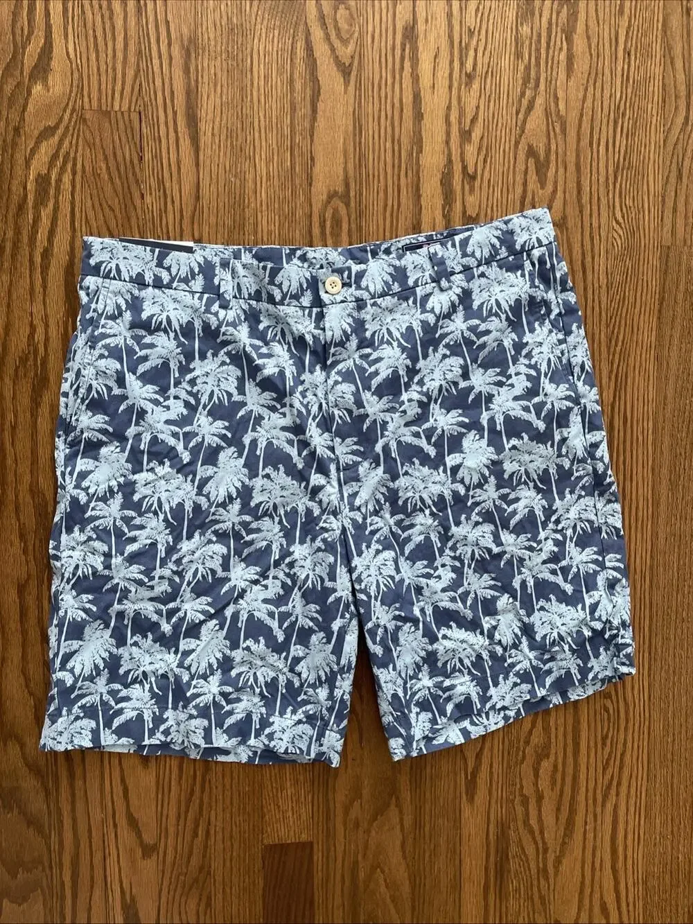 NWT Vineyard Vines Breaker Shorts Mens 40 9” All Over Print Blue Palm Tree Chino